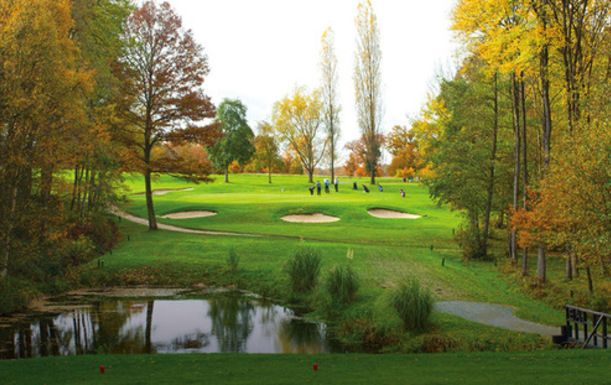 Golf for Two at Lingfield Park Resort including a Bacon Roll and a Coffee Each
