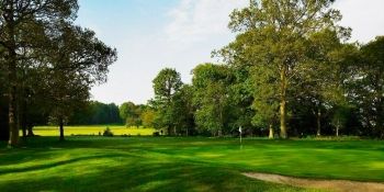 £25 -- Lingfield Park: 18 Holes for 2, Was £60